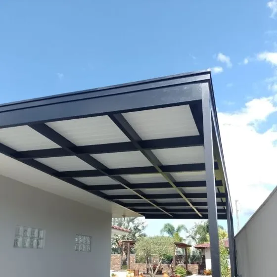 Pergotelha em Do Apache, Cotia SP Pergotelha em Do Apache, Cotia SP — Instalação em fachada comercial
